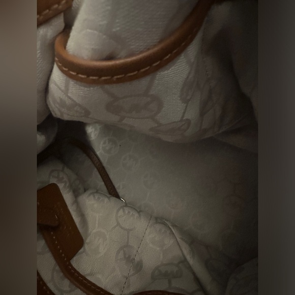 Michael Kors Animal Print Handbag - Picture 5 of 6